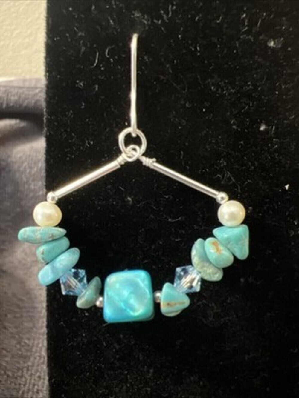 handmade beaded geometric hoop earrings - Picture 2 of 3